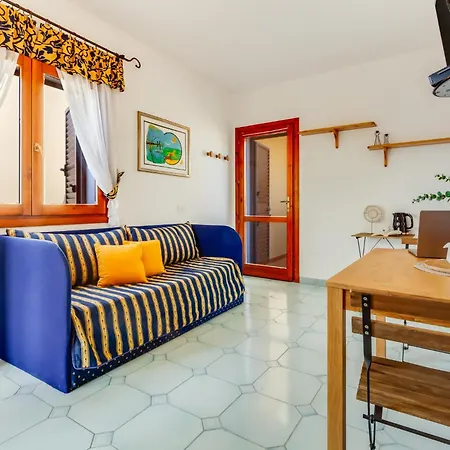 Hébergement de vacances Loft Al Mirice - Pool & Beach, Vignola Mare